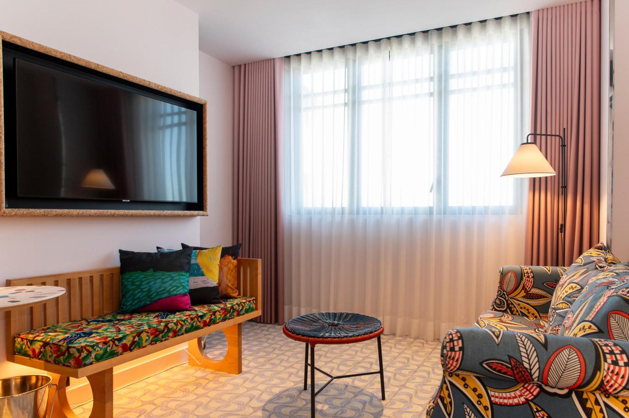 Mama Shelter Lisboa Hotel Exterior photo